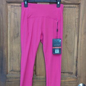 New Spyder Active Women's Athletic Leggings in Fushia. Size Small.